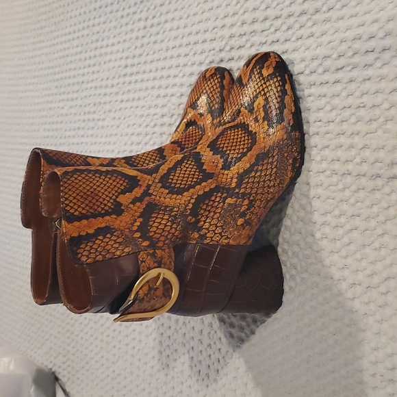 Aerosoles Retro Snakeskin Size 6 Booties (#10) - Picture 1 of 9
